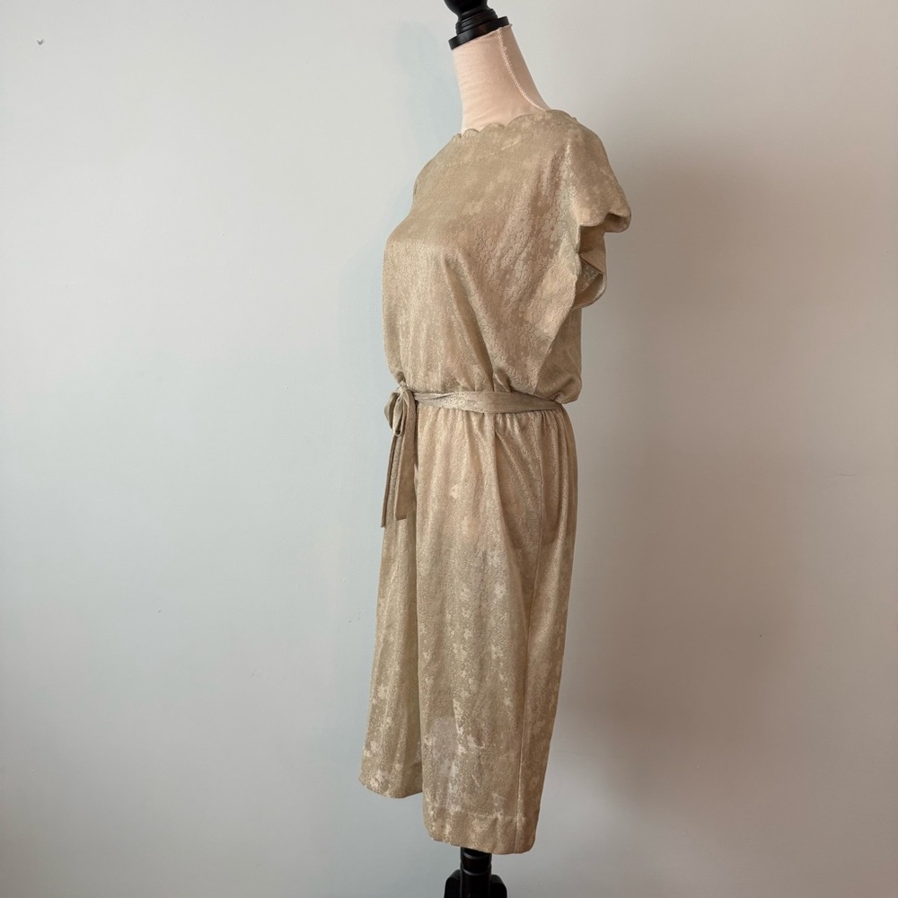 💚 Vintage Sage Green Sheer Jacquard Belted Midi Dress Scalloped Neck - Picture 6 of 14
